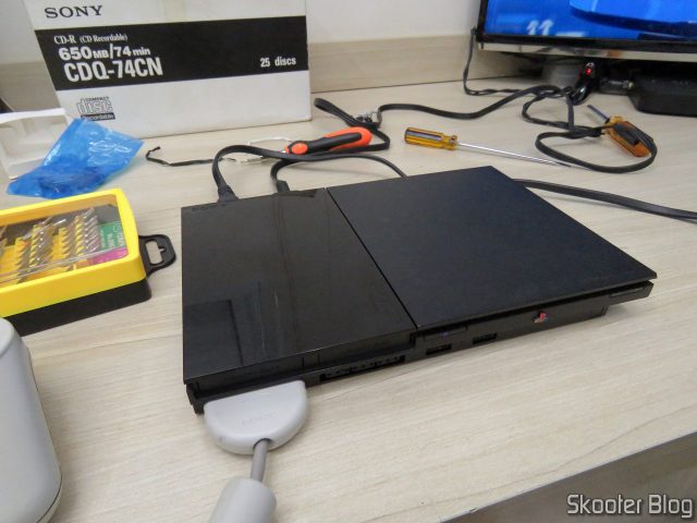 Teste do Playstation 2 após a troca do laser.