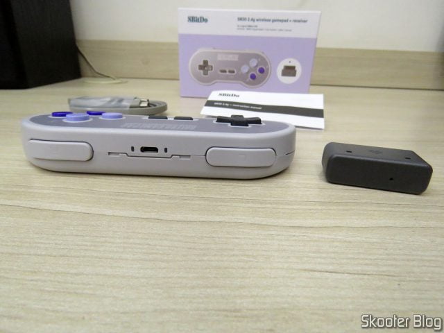 2º Controlador 8BitDo SN30 Sem Fio 2.4G para Super Nintendo (SNES) Original, com embalagem e acessórios.