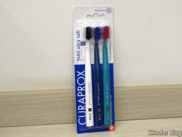 Escova Dental Adulto Curaprox CS 5460 Ultra Soft Sensitive Trio Colorida c/ 3 Unidades.