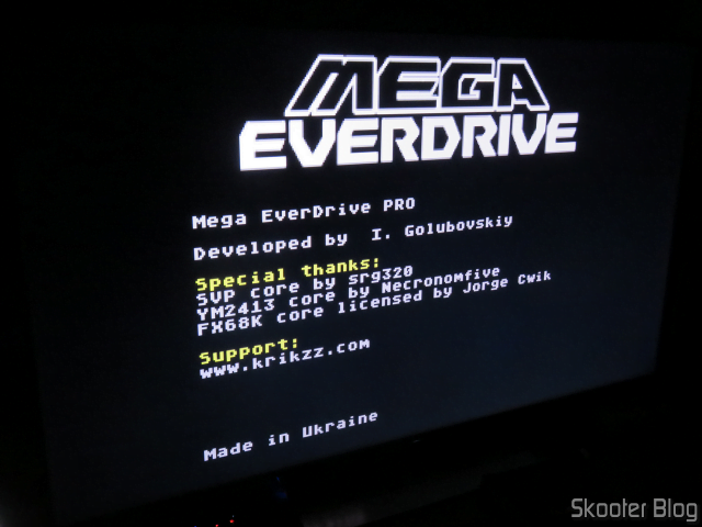 Mega EverDrive Pro Deluxe (Retro Space) no Analogue Mega Sg, em funcionamento.