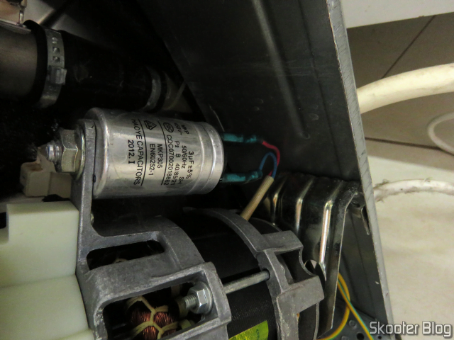 Lava-Louças Electrolux LE09X, com o capacitor original.