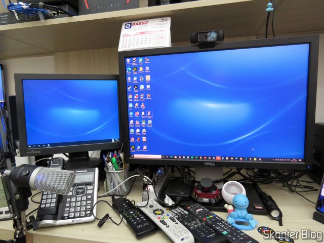 Trabalhando com 2 telas simultâneas: VGA e DisplayPort.