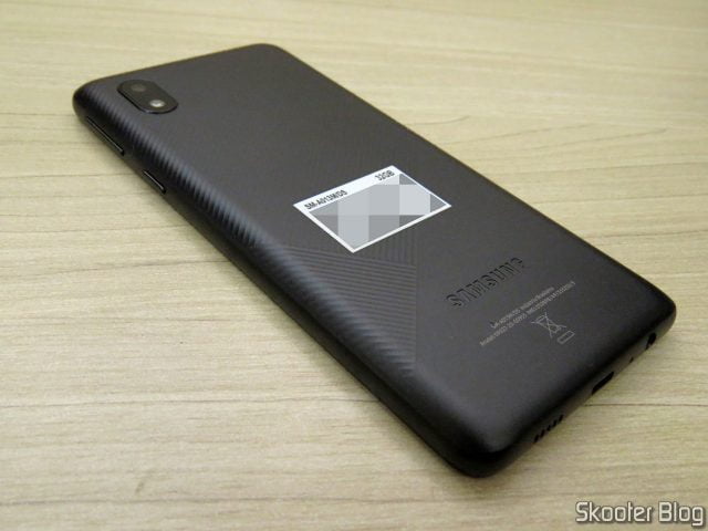 Smartphone Samsung Galaxy A01 Core 32GB Preto - Processador Quad-Core 2GB RAM Câm.8MP + Selfie 5MP.