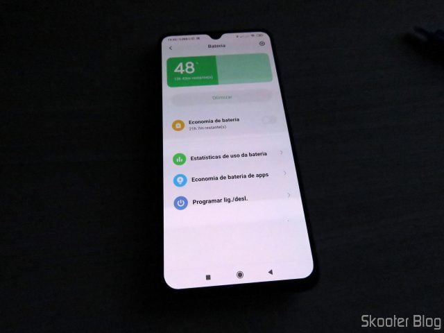 Xiaomi Mi 9 ligado com a bateria nova pela primeira vez.
