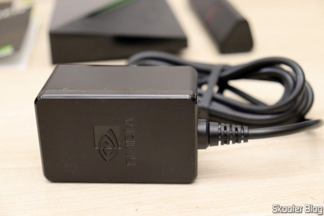 Fonte de Alimentação do Nvidia Shield TV Pro.