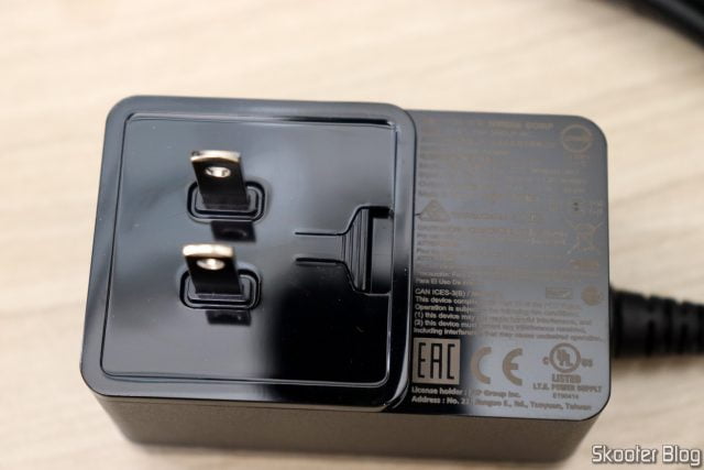Fonte de Alimentação do Nvidia Shield TV Pro.