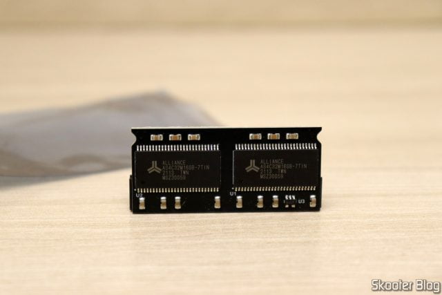 Módulo SDRAM de 128MB para o MiSTer FPGA.