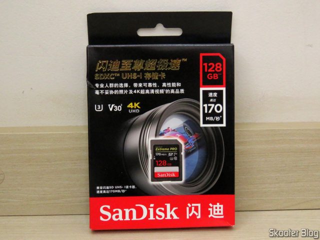 Cartão de Memória SanDisk Extreme Pro Ultra Speed ​​SDXC UHS-I 128GB, em sua embalagem.