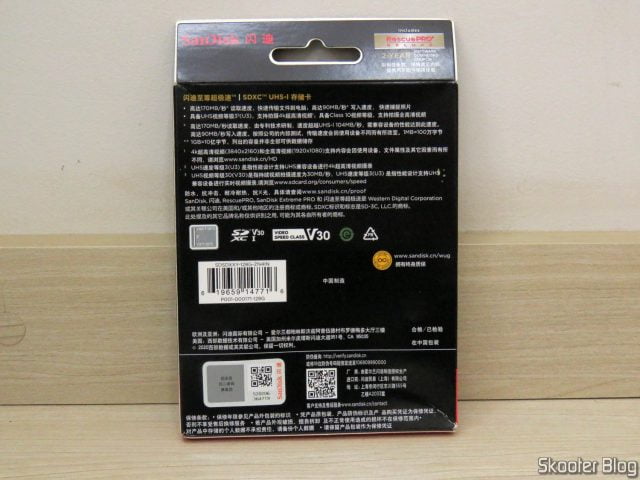 Cartão de Memória SanDisk Extreme Pro Ultra Speed ​​SDXC UHS-I 128GB, em sua embalagem.