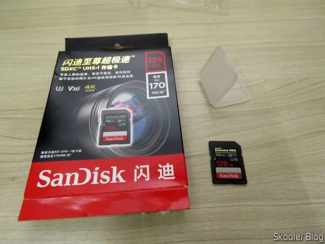 Cartão de Memória SanDisk Extreme Pro Ultra Speed ​​SDXC UHS-I 128GB, e sua embalagem.