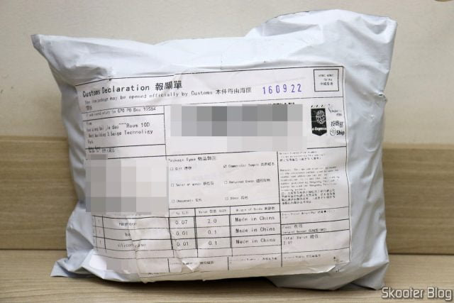 Pacote com o Xiaomi Redmi Buds 4 Pro TWS Earphone.