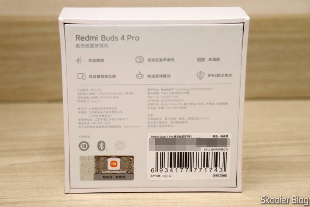 Xiaomi Redmi Buds 4 Pro TWS Earphone, em sua embalagem.