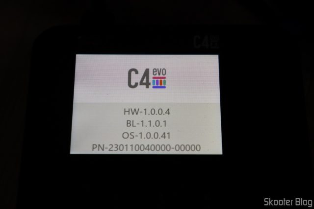 Verificando o firmware do Carregador de Baterias Inteligente ISDT C4 EVO.