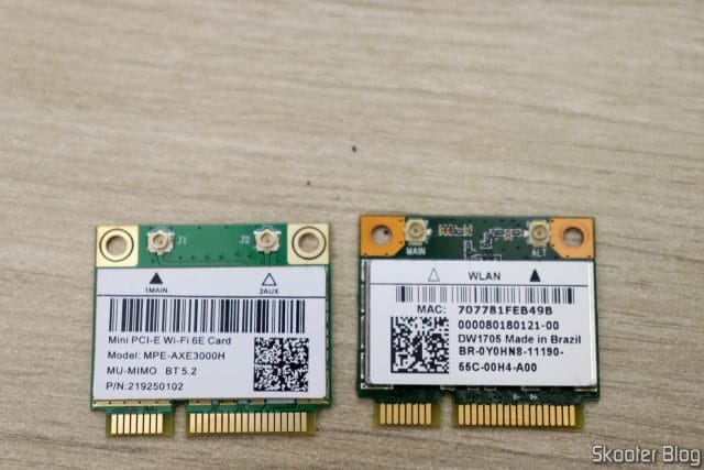 Cartão Mini PCI-E WiFi 6E AX210HMW Bluetooth 5.2 MPE-AXE3000H AX210 Intel 802.11ax, ao lado do cartão original do laptop Dell Inspiron 14-3442-B10.