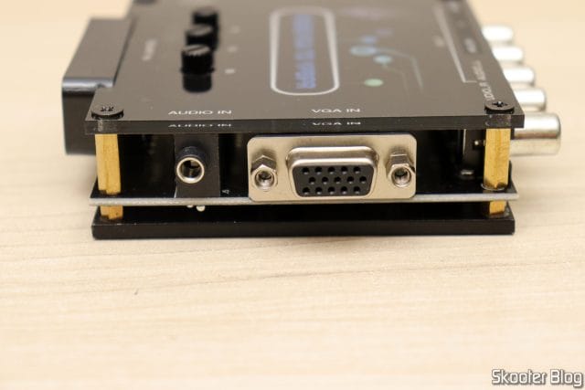 Entrada VGA e Áudio P2 no Conversor de RGBS VGA e SCART para Video Componente YPbPr.