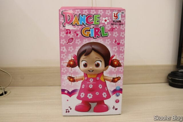 Embalagem da Boneca Baby Dance Girl Musical Niloya.