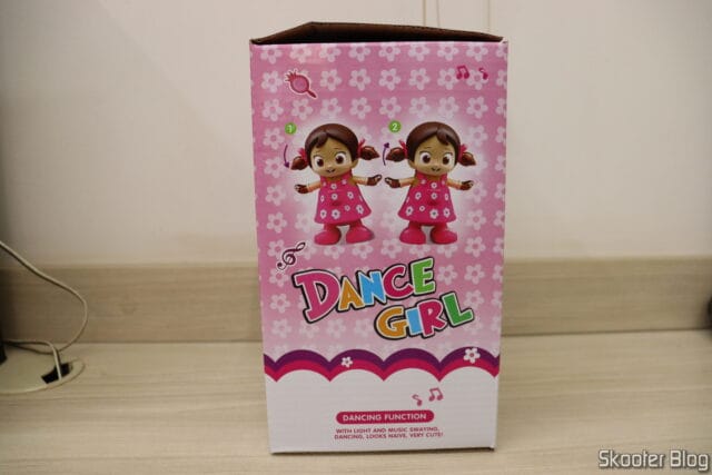 Embalagem da Boneca Baby Dance Girl Musical Niloya.