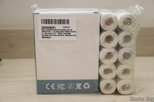Mini Impressora Térmica Portátil Sem Fio Bluetooth 200dpi Azul + 10 Rolos Papel Adesivo Térmico, em suas embalagens.
