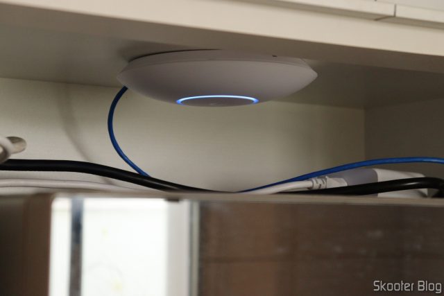 Ubiquiti U7 Lite instalado e funcionando.