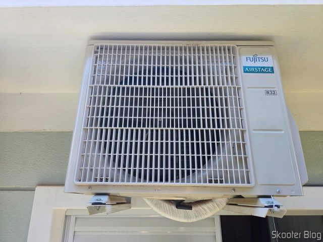 Ar-Condicionado Fujitsu Airstage Premium Inverter 9.000 BTU/h Quente e Frio: unidade condensadora.
