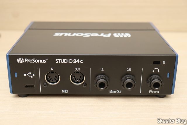 Parte traseira da PreSonus Studio 24c
